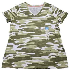 CG-L-CG Green Camo Shirt Classic Short Sleeves V-Neck Tee NEW Women Size M Top